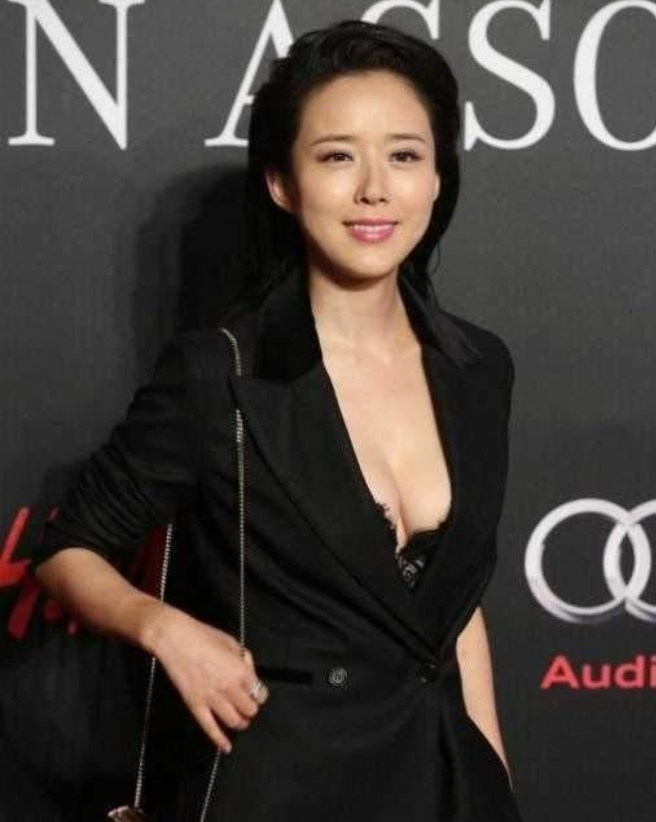 嫦娥愛上"邢捕頭"，這對(duì)相差13歲"夫妻"，簡直讓人上頭