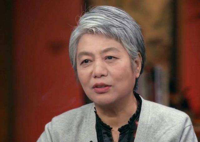 李玫瑾：“低层次父母”才会拼命讲大道理，一流父母这样教孩子