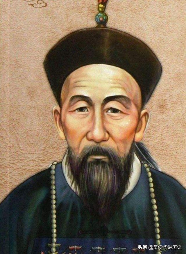 曾国藩大智若愚，靠着玩转官场的一些技巧，明