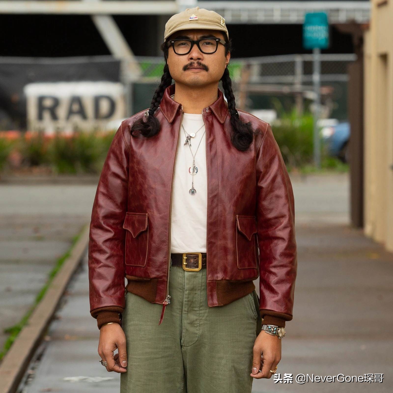 3万块的THE REAL MCCOY'S天皇染A2皮衣云评测