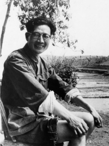 周立波临终前说出遗愿，全部积蓄捐给国家，妻