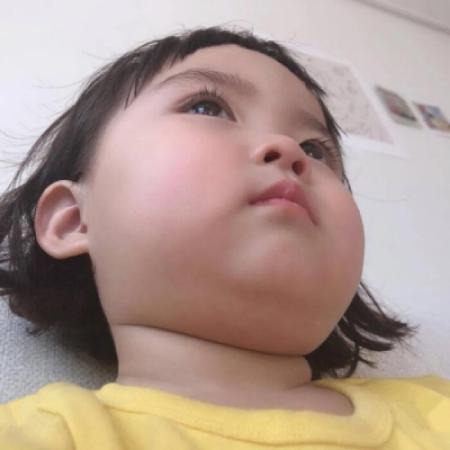 情侣头像小孩一人一张，呆萌一男一女高清
