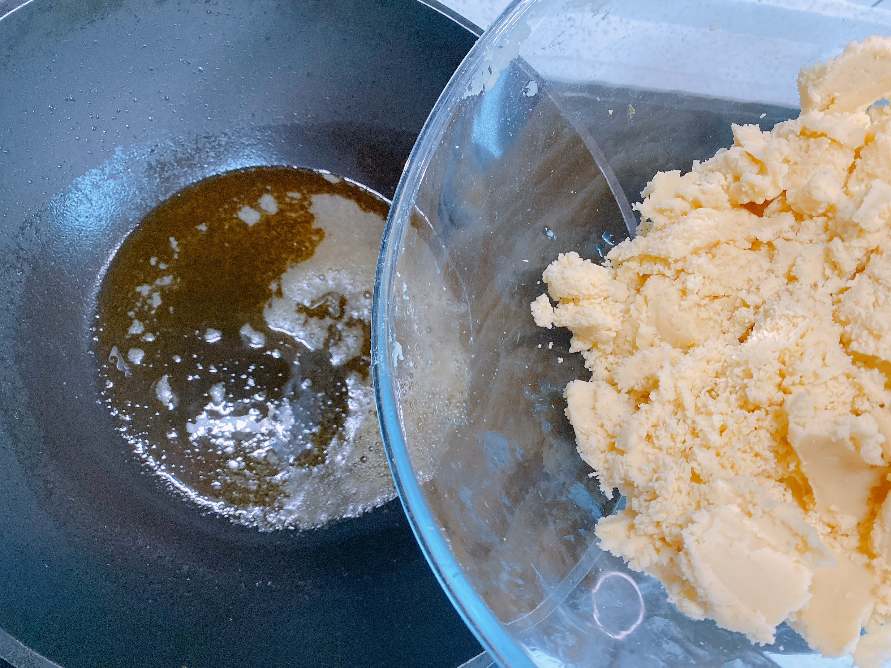 天热了试试做绿豆糕，具体比例和方法在这里，清热解暑，入口即化