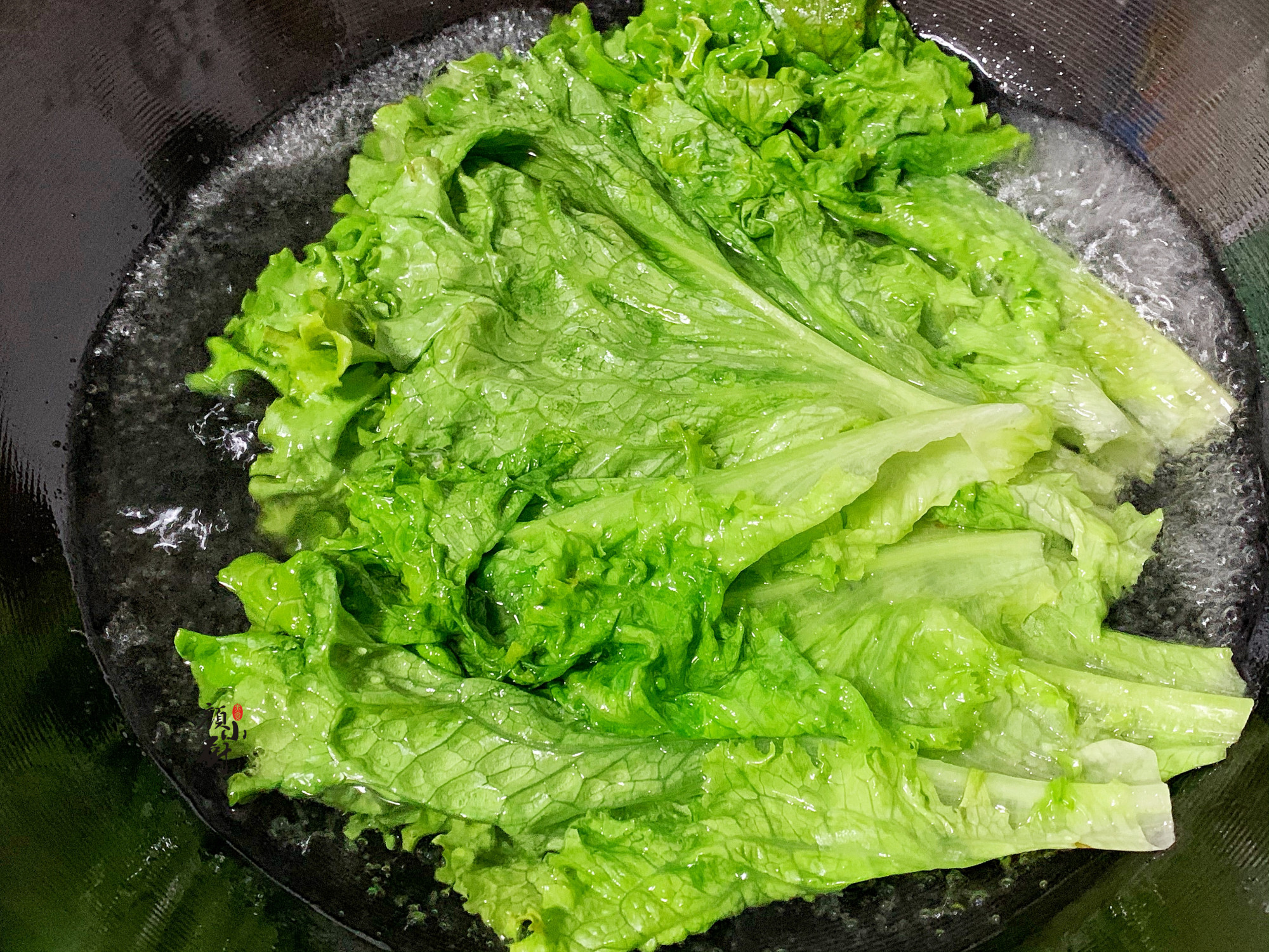 這肉2天不吃就饞它，高蛋白低熱量，炒上一盤用生菜包著吃，美味