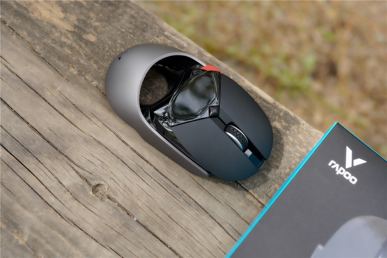 电竞级屏显雷柏VT960双模游戏鼠标游戏体验快人一步