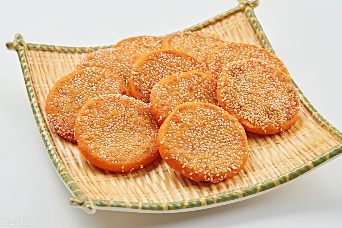 南瓜饼就要这样做，不用一滴水，香甜软糯吃不腻，咬一口满嘴香