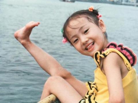 被妈妈控制20多年的郑爽，是如何一步步变成一个