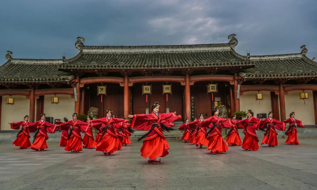 @在歙县的市外建设者们，留歙有惊喜！景区随你逛！