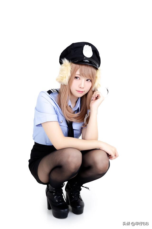 日本美女Coser ないる的可爱萝莉和性感御姐美图图片
