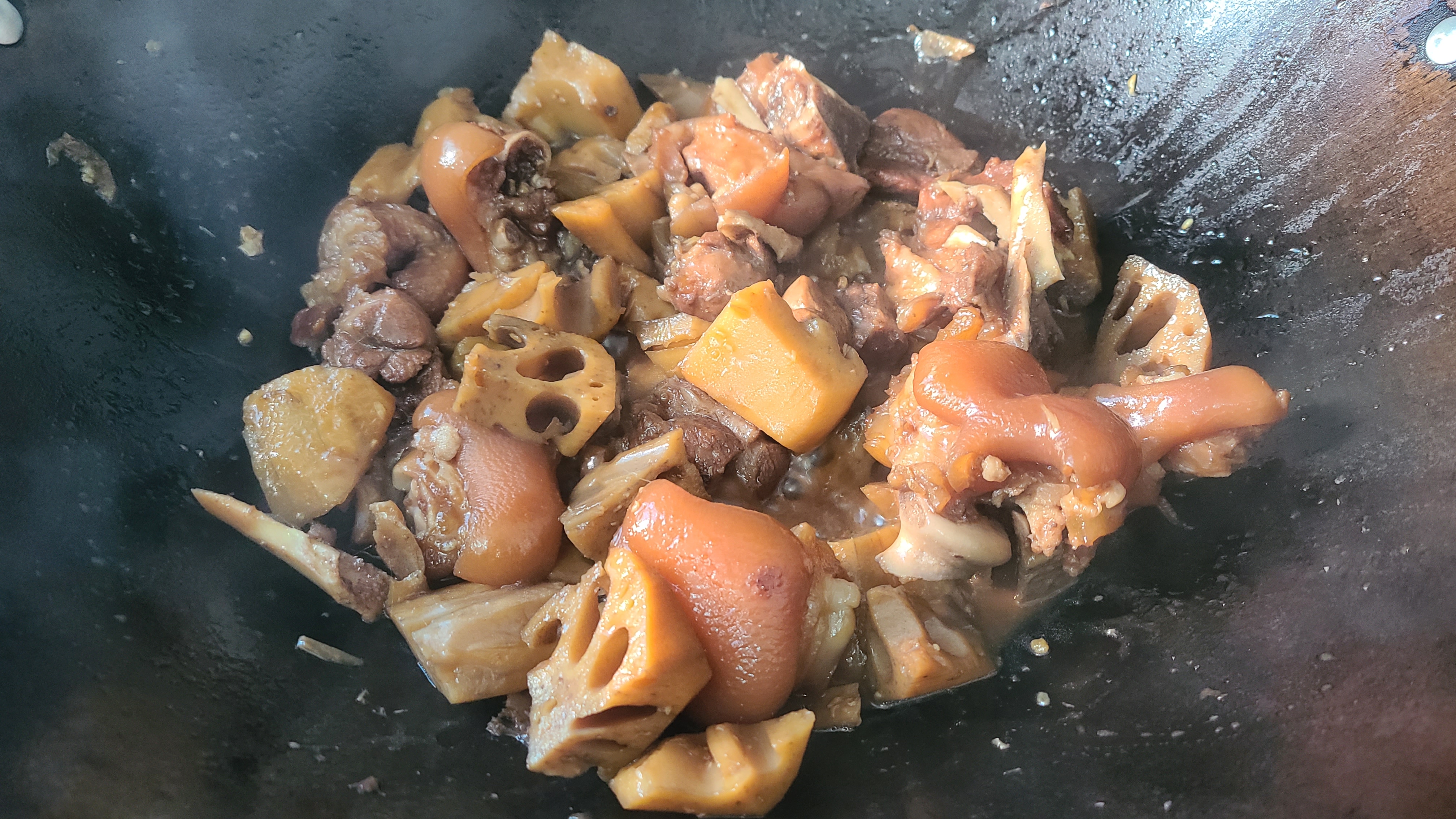 豬腳這個吃法太香了，很好吃的一道美食，簡單家常又下飯