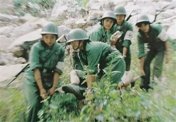 1986����ɽս���ա����ǡ��������Ȼ���Ůսʿ���㣬��״���