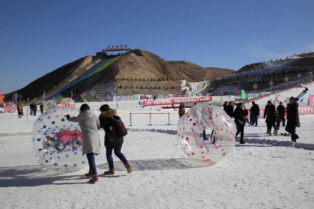 武威塔儿湾滑雪场：这里有冬日暖阳，假日里的冰雪