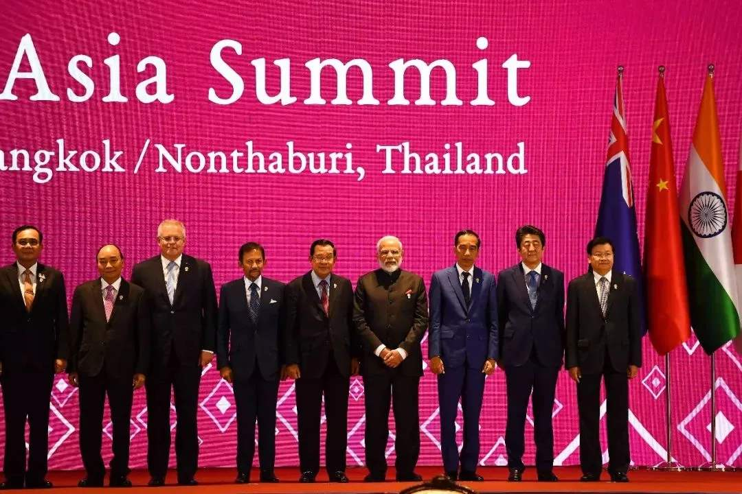 ӡ��ý������������������ǰ�߽�ž�ʿ�����ͣ�Ȼ��������������