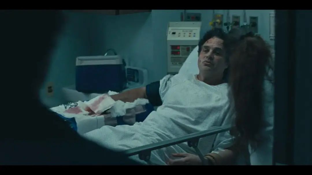 2020头号丧剧，美版《余欢水》，绿巨人演技太炸了