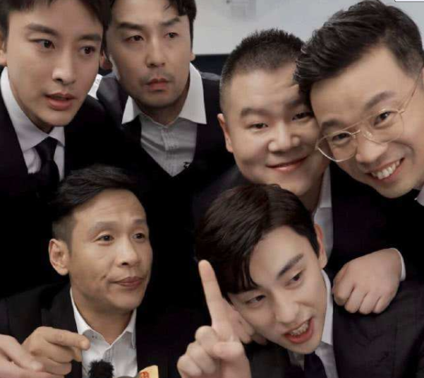 邓伦在走红后抛弃了演戏 ，选择了综艺，现在一