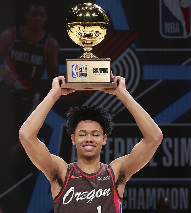 全明星扣篮大赛：西蒙斯致敬麦迪，献上篮筐之