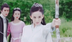 迪丽热巴古力娜扎彭小苒赵露思刘诗诗射箭，看到杨幂射箭我笑了