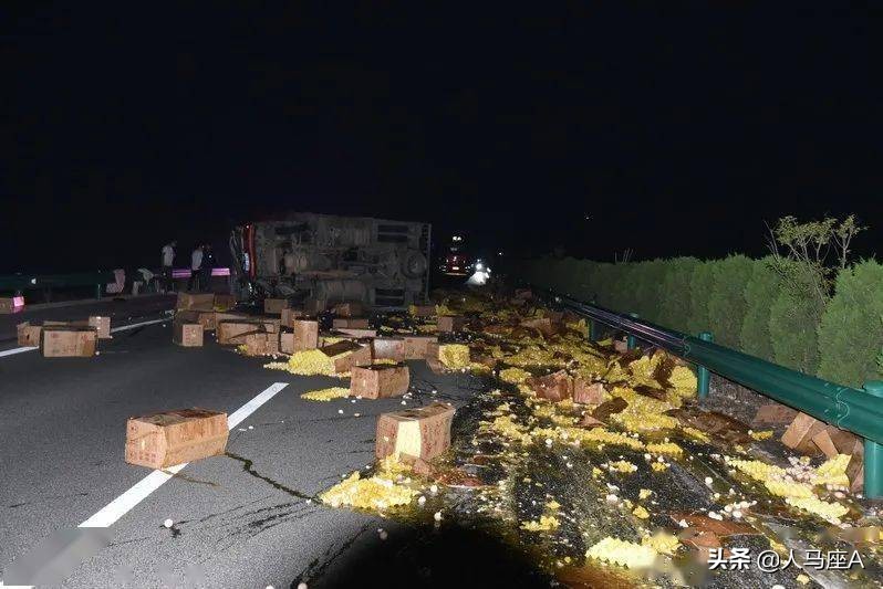 黑龙江一挂车与拖拉机相撞致15死，安装自动刹车系统能避免？