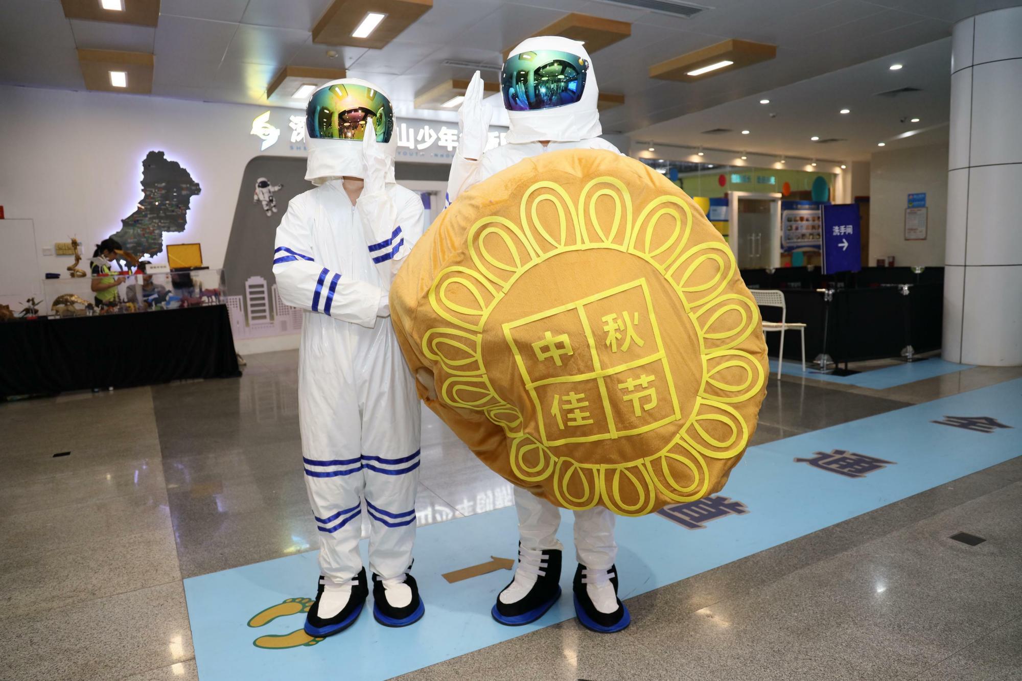 中国科技简史展览在深圳举办 鼓励青少年探索星辰大海