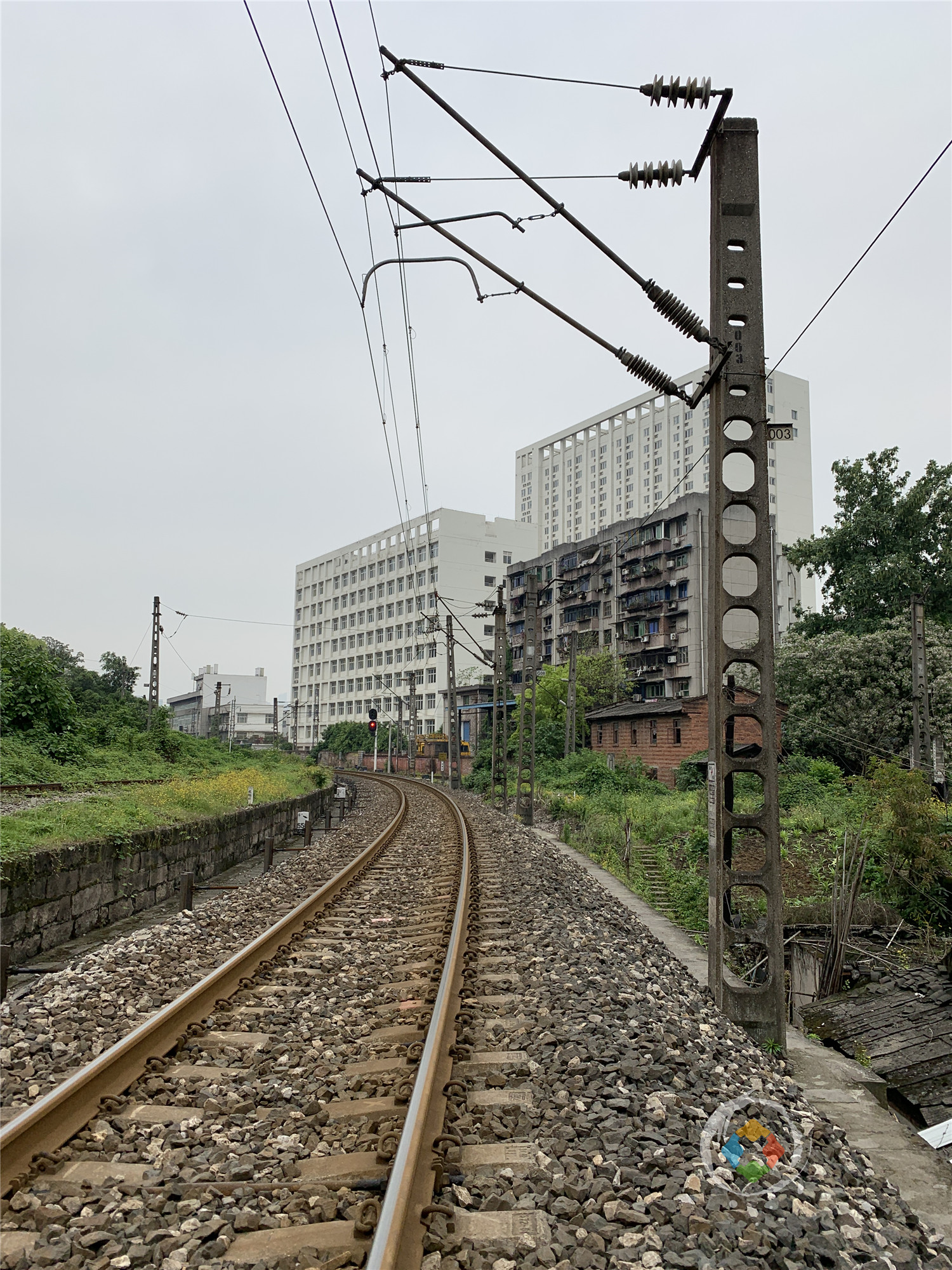 重庆市内旅游攻略：在菜园坝坐火车，10分钟后到站，5元玩一天