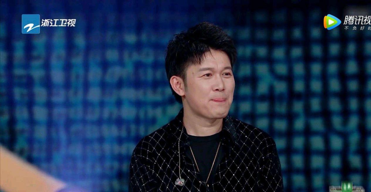 骂哭萨顶顶，让高进当场发飙，这位说话口无遮