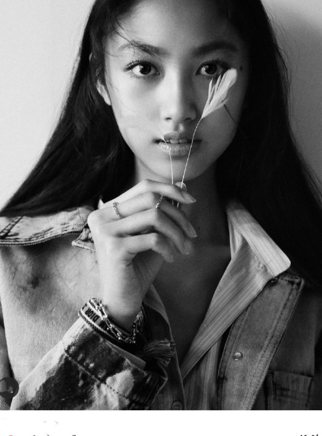 任达华老婆晒照为爱女庆生，16岁任晴佳身材高挑，超模范十足