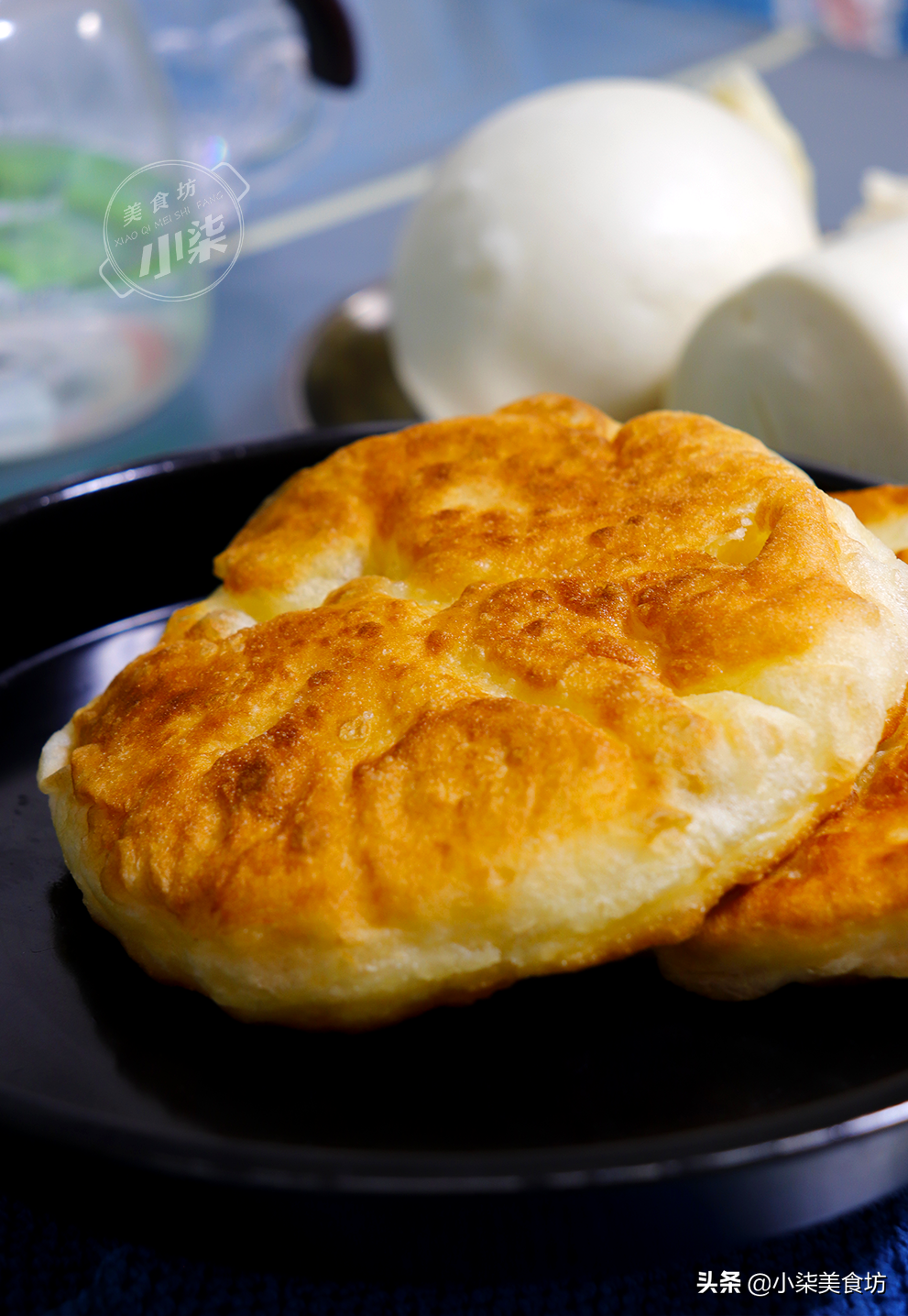 油餅不炸著吃了，打個雞蛋，外酥裡軟個個空心，吃過1次就忘不了