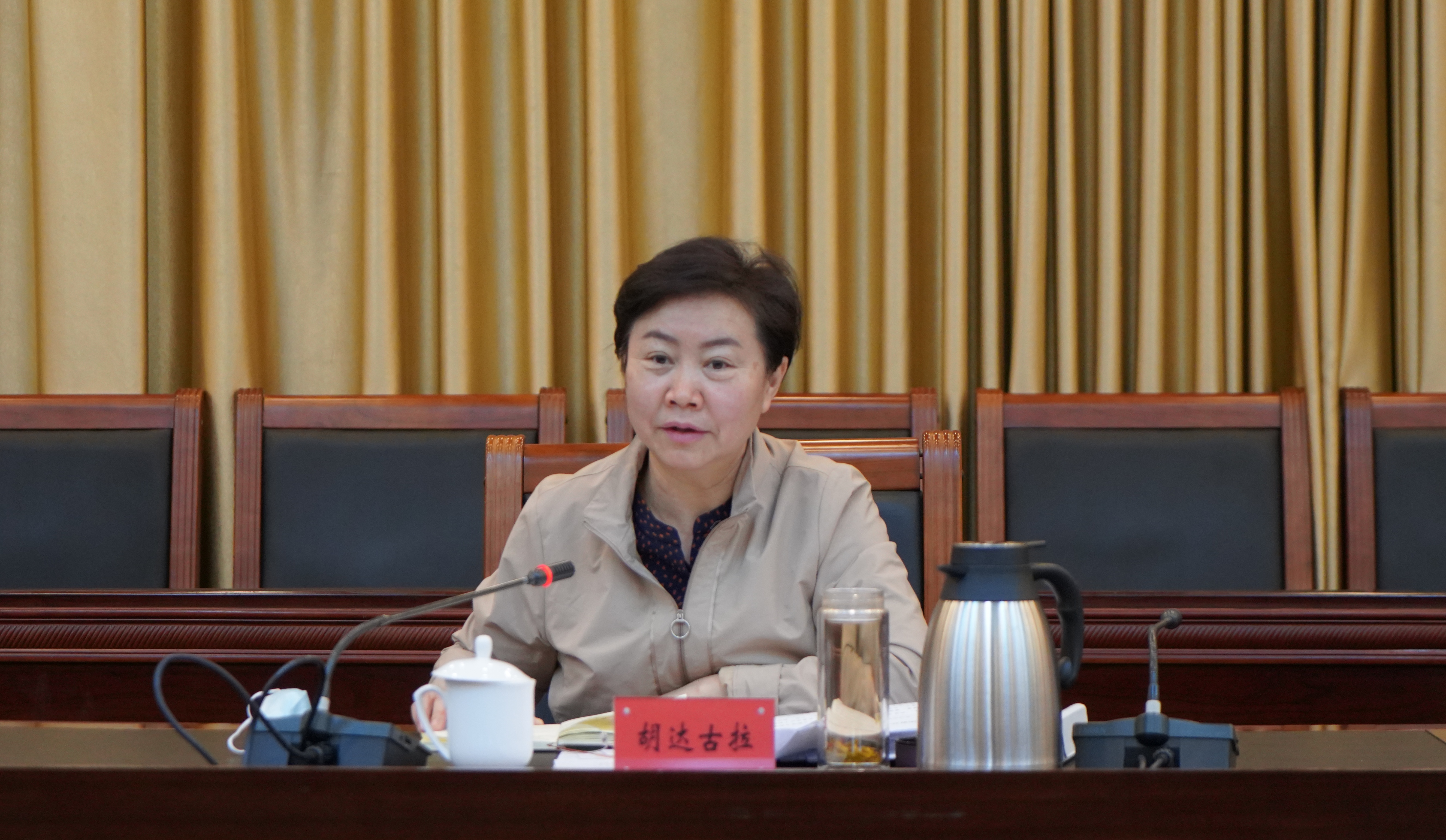 内蒙古自治区妇联主席胡达古拉到兴安盟调研