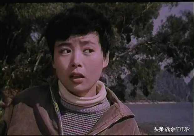 凭《庐山恋》爆红，巅峰时“弃夫”远走美国，