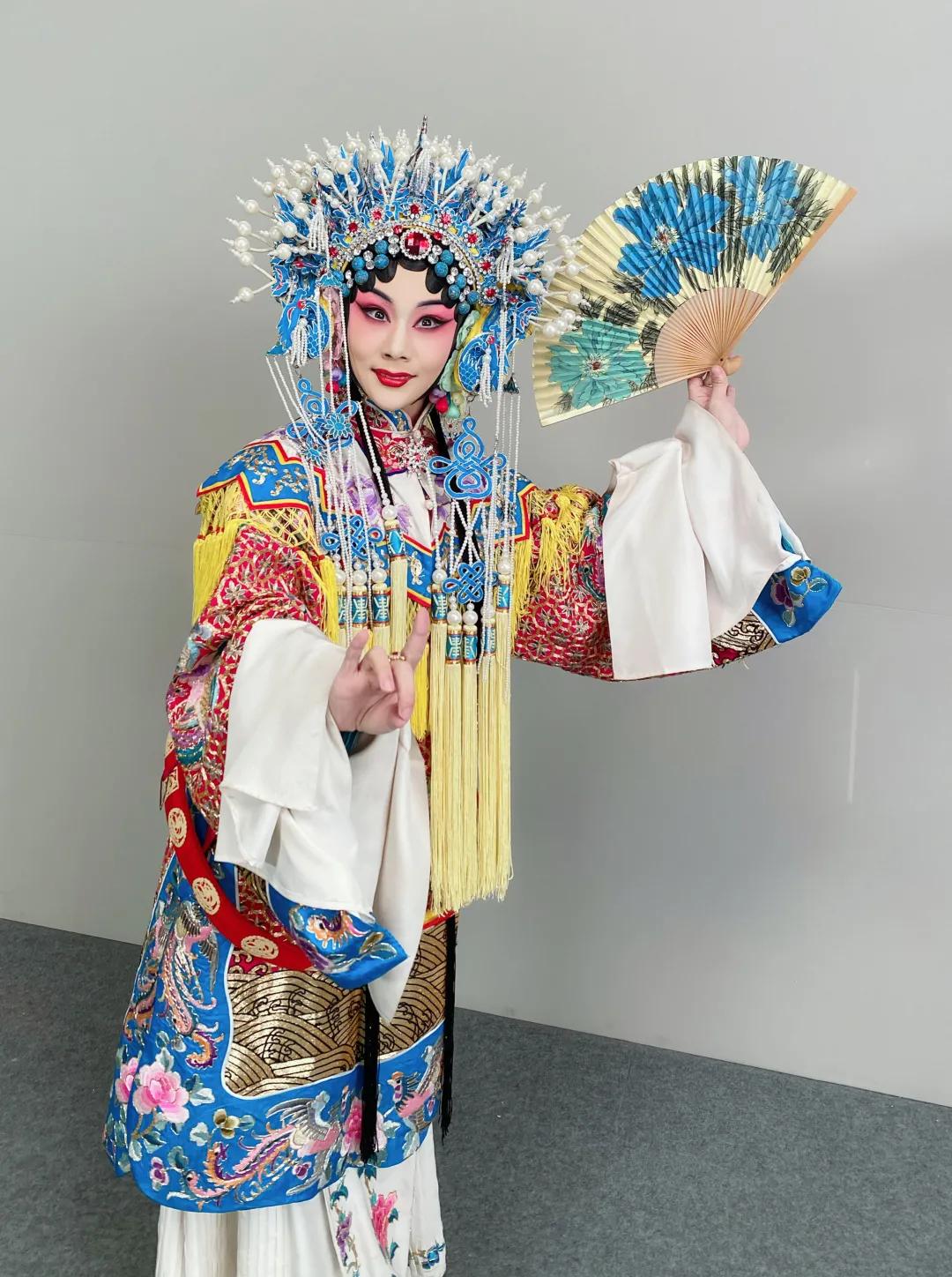 梅燕金声——专访北京京剧院优秀青年“梅派”演员白金