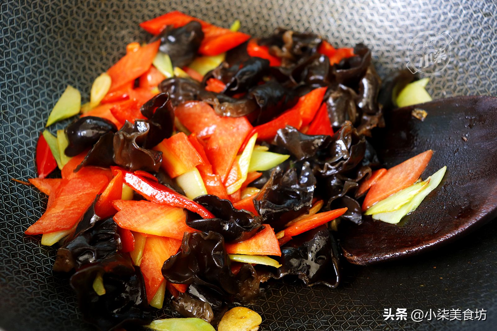 炒西蘭花，最忌焯水和直接炒，教你一個訣竅，脆嫩入味營養不流失