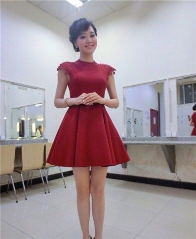 唐嫣闺蜜晒近照，状态略显憔悴！曾是当红主播却隐退，至今仍未嫁