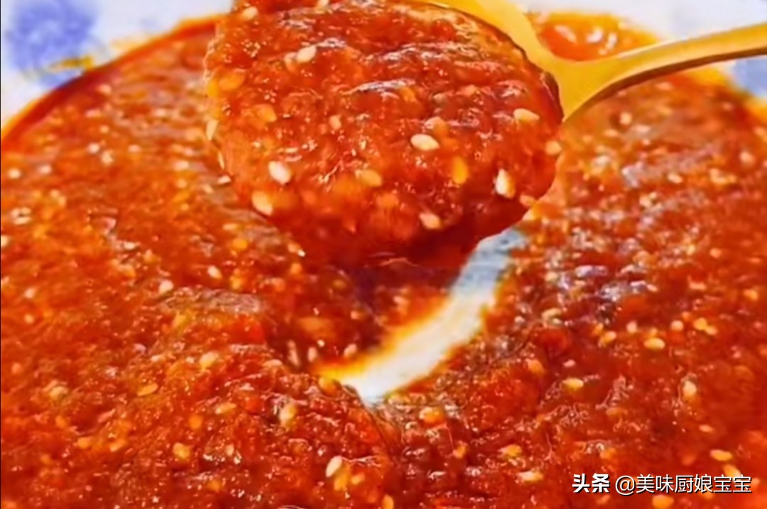 "Maoxiang pie" method to share, so the sauce pie is crispy on the outside and tender on the inside.
