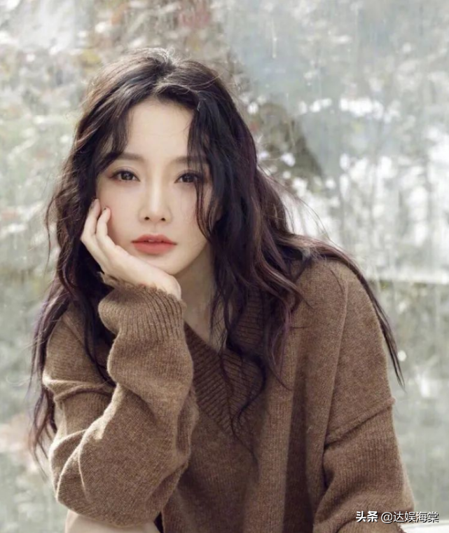 李小璐否认和鲜肉恋爱，疑似跟贾乃亮复合？本尊正面回应来了