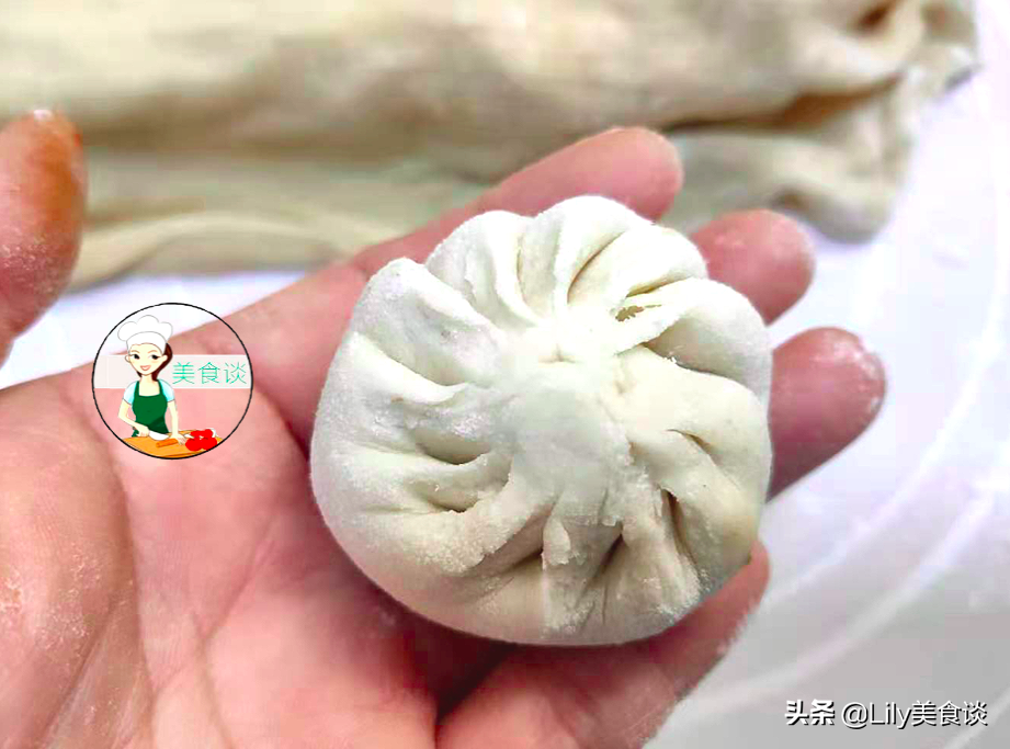 冬天蒸小籠包，掌握好這2點，個個皮軟餡香，蒸一鍋不夠吃，真香