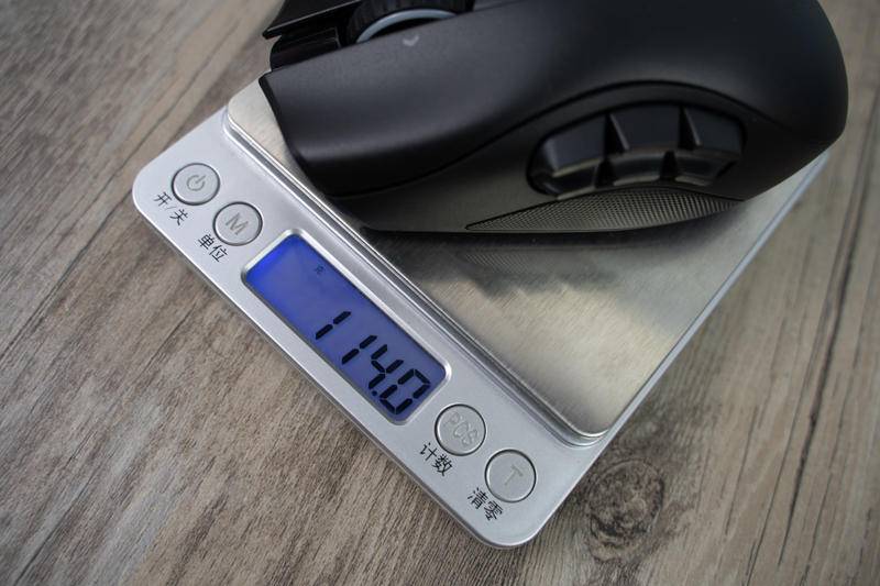 性能强劲，游戏类型通吃的雷蛇那伽梵蛇专业版鼠标体验