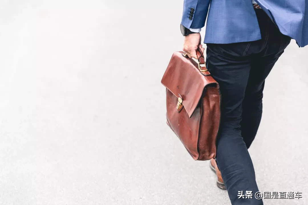 刺激经济，借钱还是印钱？