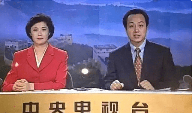 “国民大姐”敬一丹：嫁亿万富商，结婚40年，女