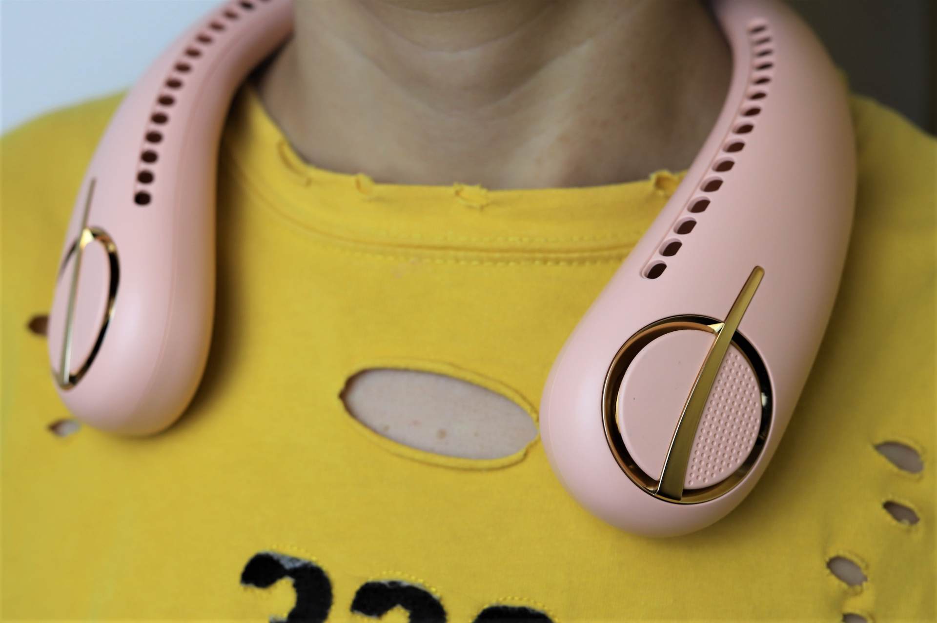 Benks F21负离子挂脖风扇轻体验：解放双手，劳动时的清凉神器