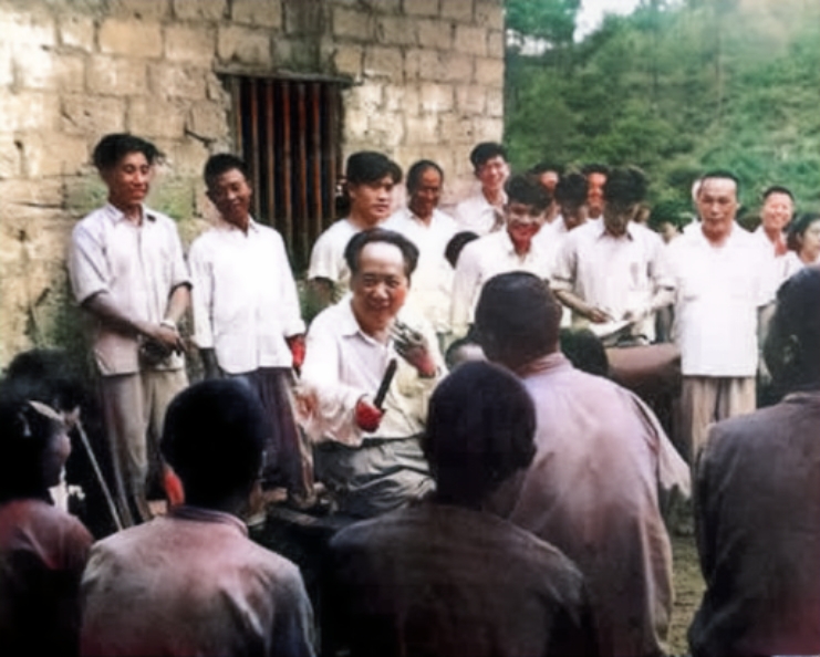 特务挖掘毛主席家祖坟，凶手作案后常做噩梦，群众举报后被判死刑