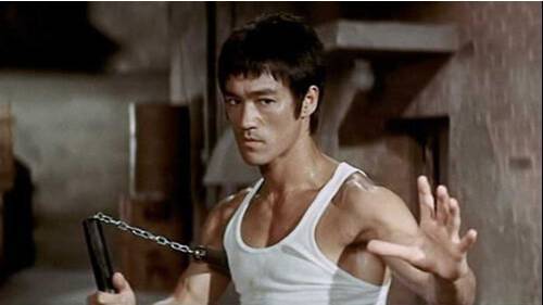 继李小龙死后，20年后他的儿子被“误杀”，为何死因都至今成谜？