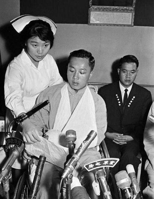 建国之后，他驾机叛逃，26年后回大陆探亲时被抓