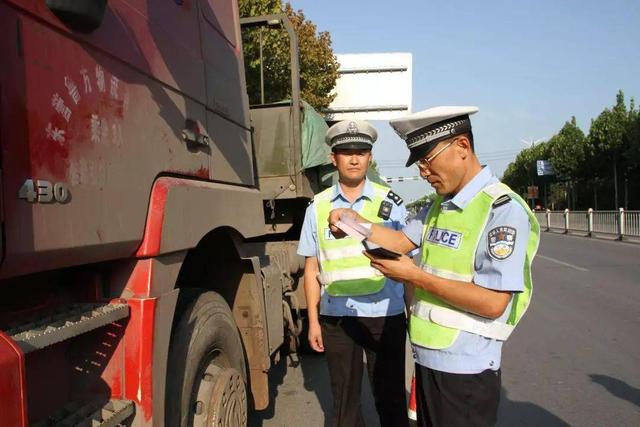 B2驾驶证扣分满12分，面临的后果是什么