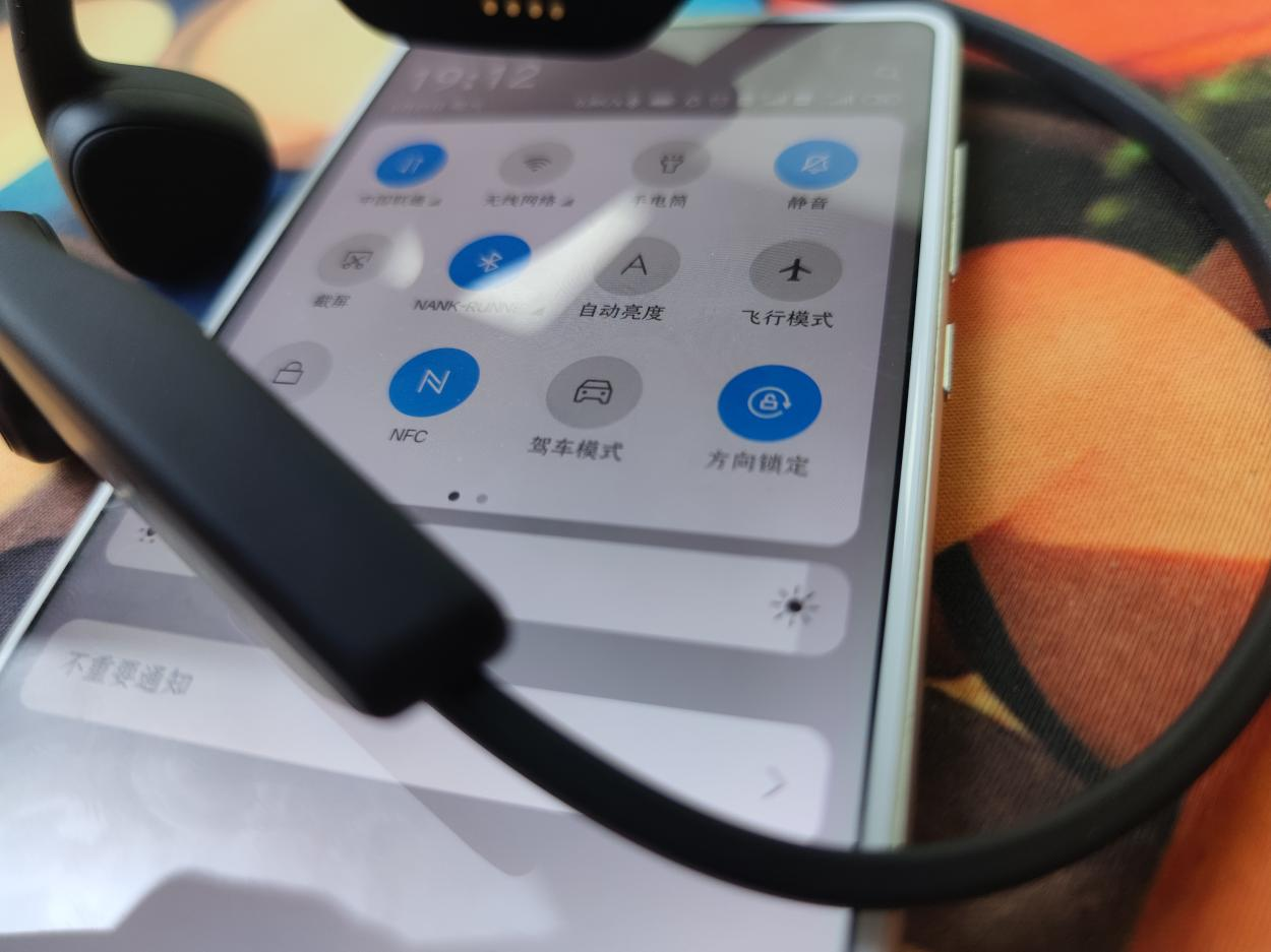 不入耳更健康的骨传导耳机，南卡runner pro2评测