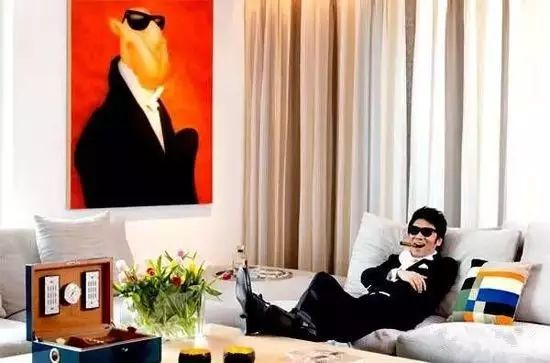 过气歌手林依轮，到底有多有钱？