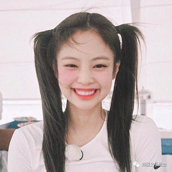 为了粉丝们的心脏安全,希望这位女团爱豆不要再做的发型