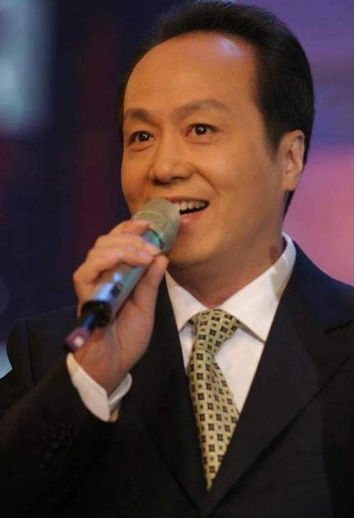 在罗京葬礼上哭的几乎休克的刘继红，为何却在