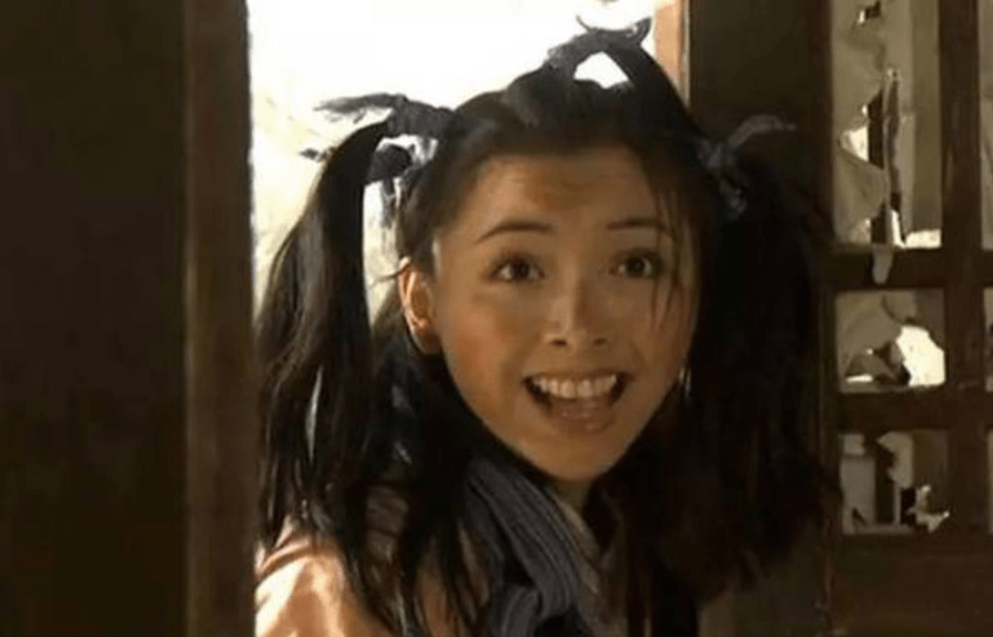 被杜淳追求，38天闪婚闪孕，被迪士尼封杀，黄小