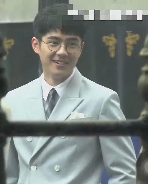 " 1921 " the road is appeared, wang Junkai wears outfit of student of the Republic of China yawn is ceaseless, liu Hao Ran dresses up gent