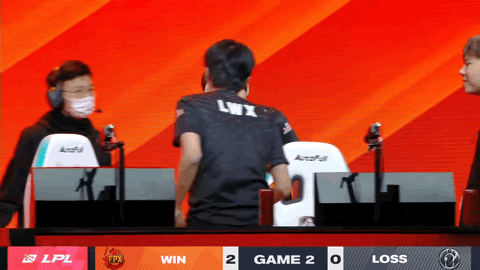 Netizen heat discusses the handclasp after FPX surpasses: Does the century reconcile 2? Be still public relations is made beautiful look to the person? 